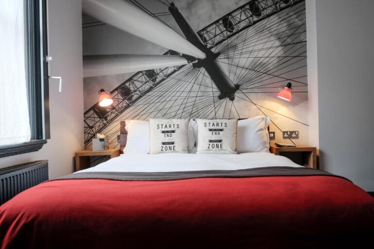 Best Hotels Near Waterloo In-Depth Guide to Top Stays, Guest Experiences, and Benefits of London’s Central Hotels