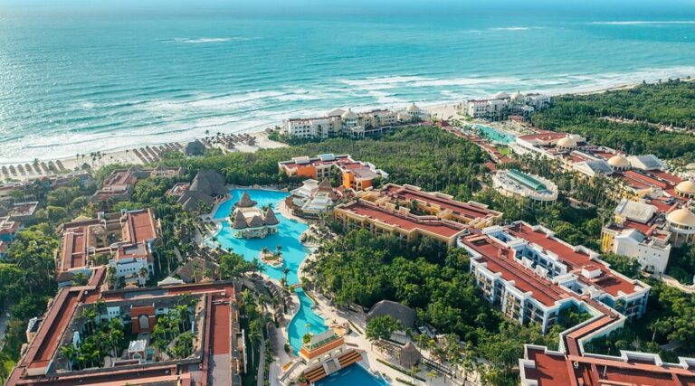 Iberostar Grand Paraíso Complete Guide to a Luxury All-Inclusive Riviera Maya Resort